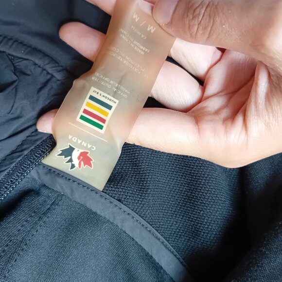 Hudson's Bay Golf Canada Zip-up Light Jacket - Picture 5 of 9